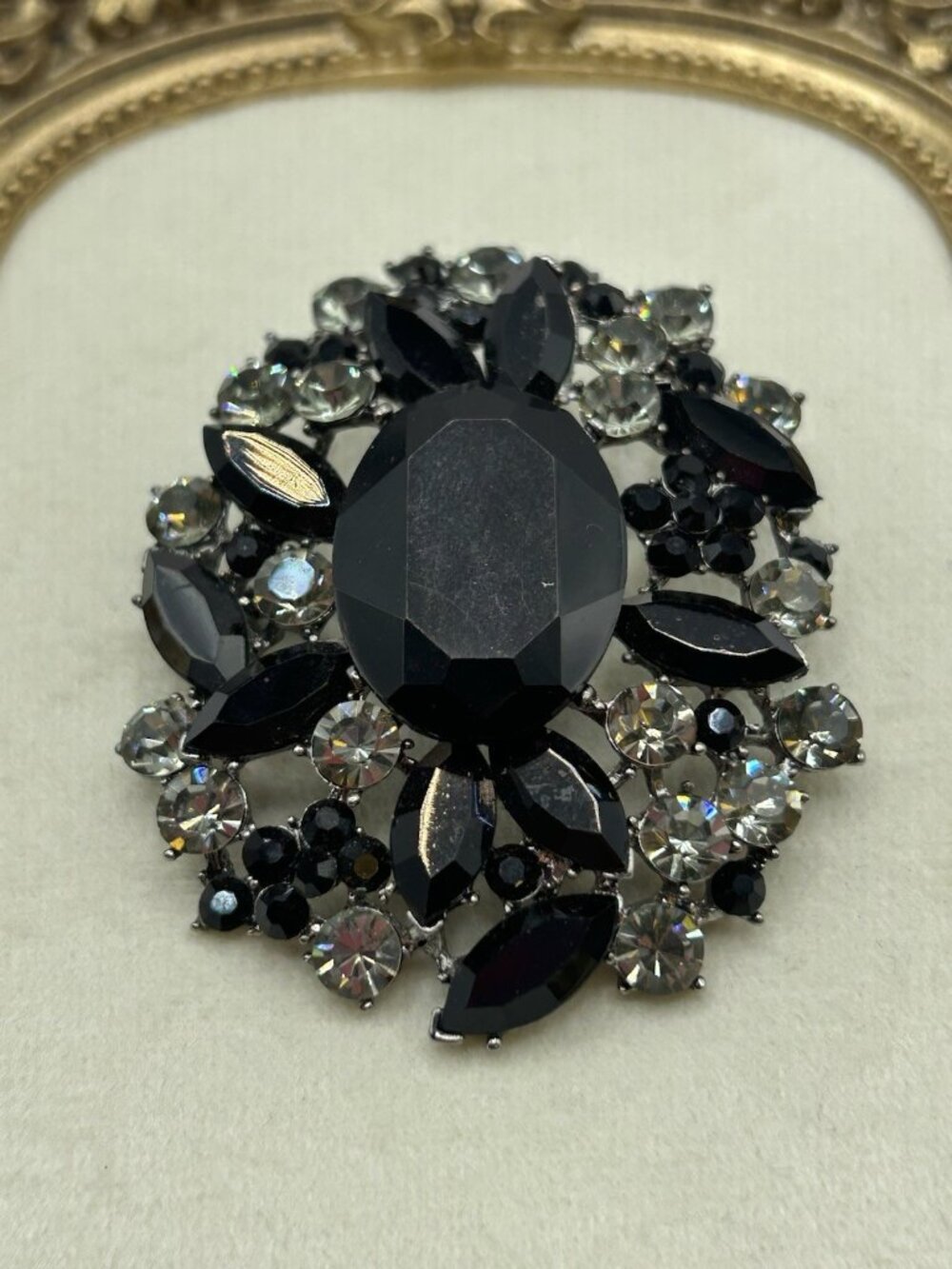 Large Black Rhinestone Costume Brooch Statement Pin Silver Tone Traitors Sparkle - Picture 4 of 10